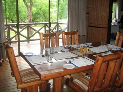 hlathikhulu_diningroom